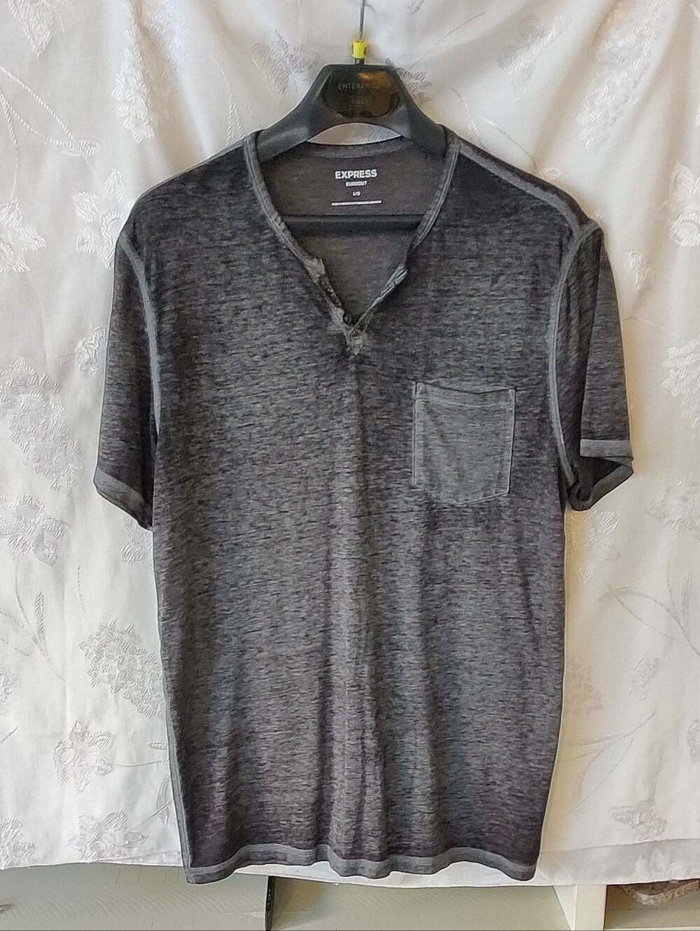 Express Mens Burnout V Neck/ Henley T-shirt Sz Lg